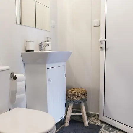Balabanov White Apartment *