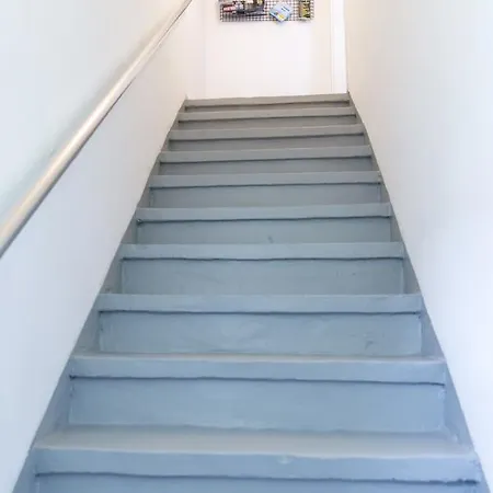 Balabanov White Apartment *