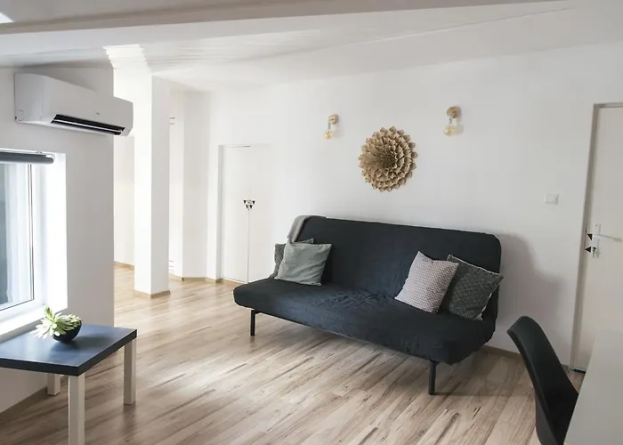 Apartment Balabanov White