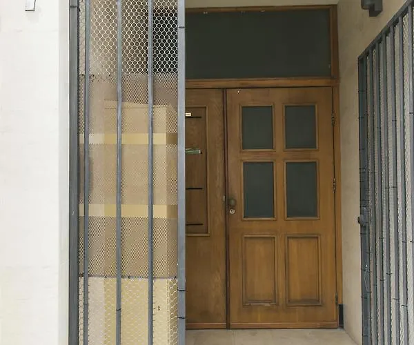 Balabanov White Apartment *