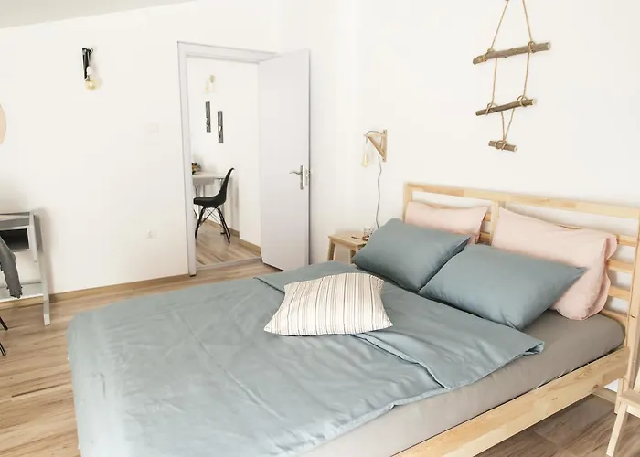 Apartment Balabanov White *