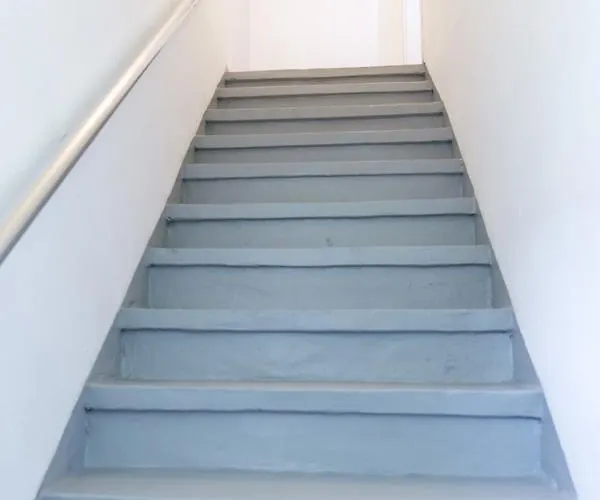 Balabanov White Apartment *